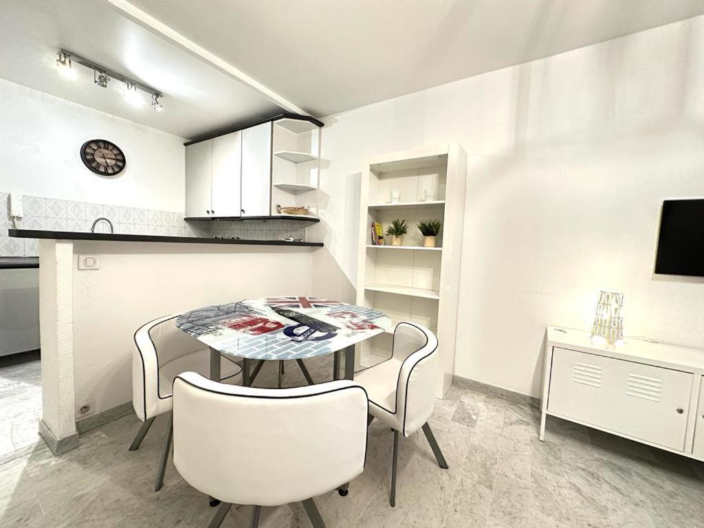 Beau Studio Centre Juan Les Pins A 300M Des Plages アンティーブ エクステリア 写真