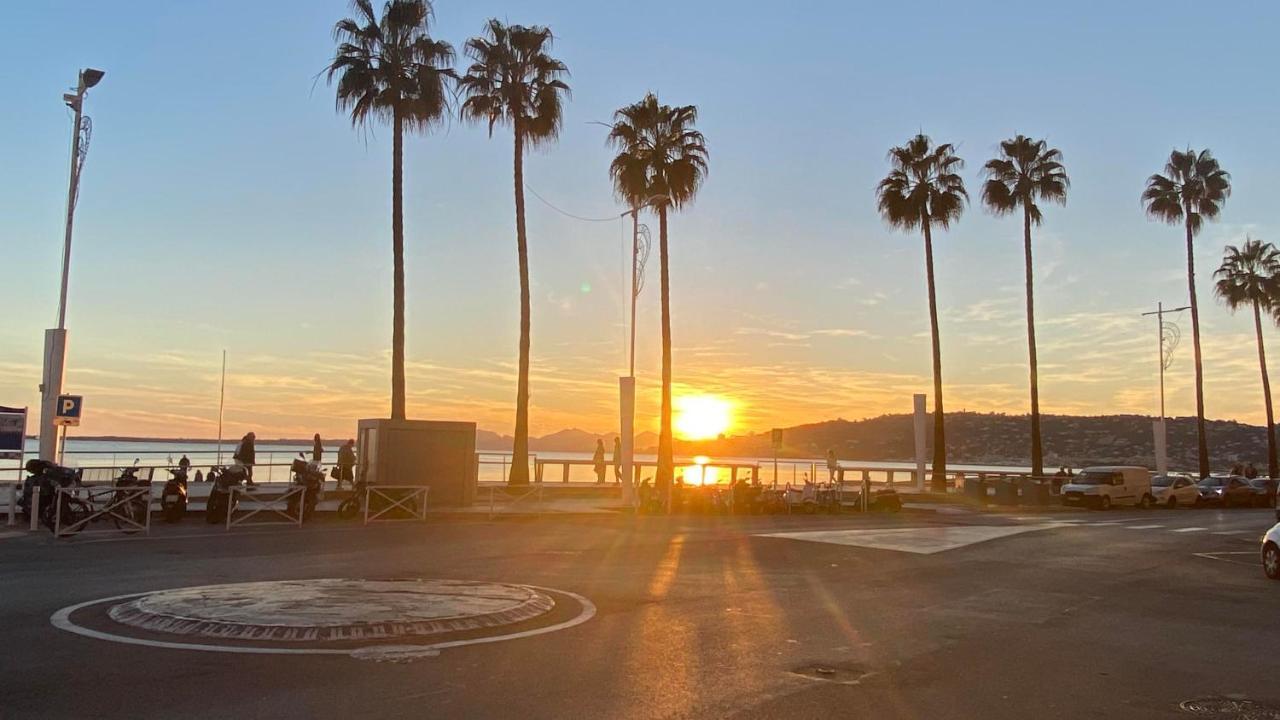 Beau Studio Centre Juan Les Pins A 300M Des Plages アンティーブ エクステリア 写真